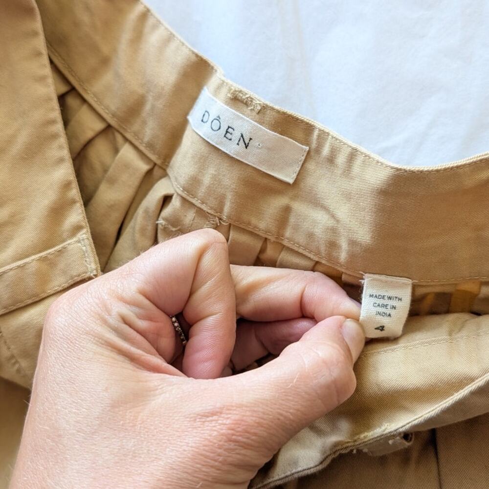 Doen High-Waist Pleated Shorts in Camel - Picture 6 of 9